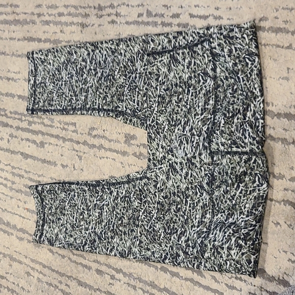 Lululemon Wunder Under Crop Full-On Luxtreme Mini Ripple Desert Olive - Picture 8 of 10